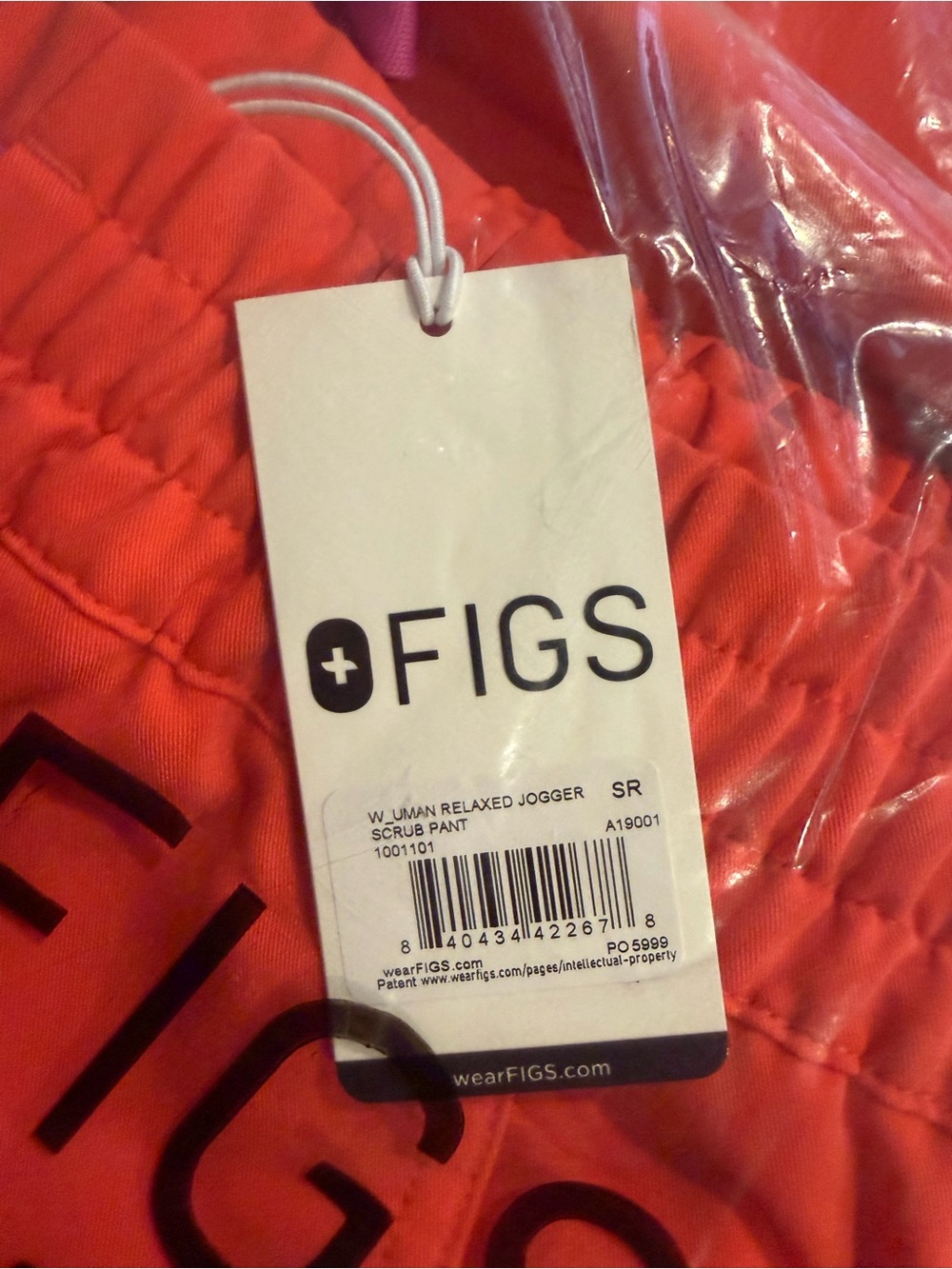 Figs Fireside Scrubs Set - Rafaela Top, Uman Joggers - Picture 3 of 4